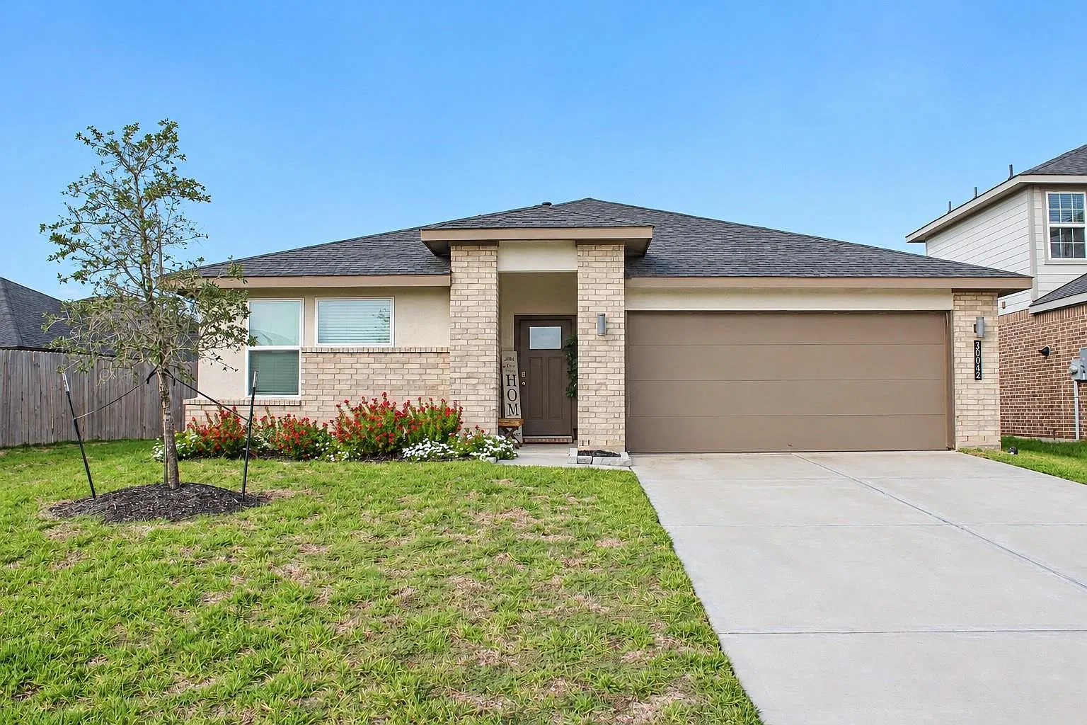 4 bed, 2.0 bath, 1796 sqft, $2,250 — Photo 1