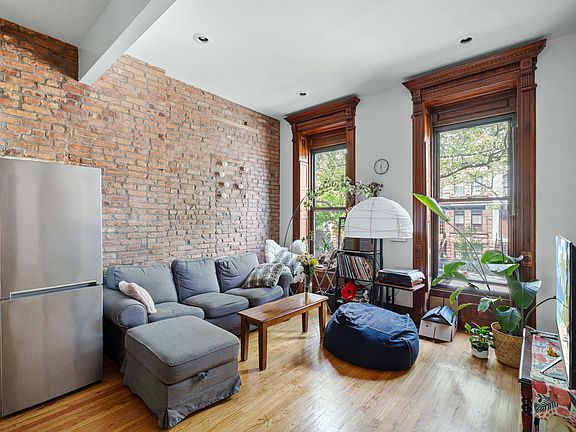 3rd image of 494 Macdonough St #1