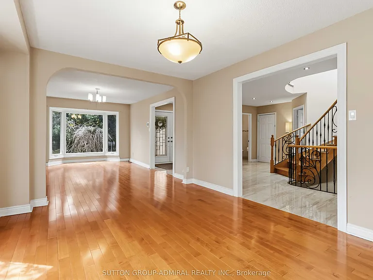 21 Kersey Cres — Photo 7