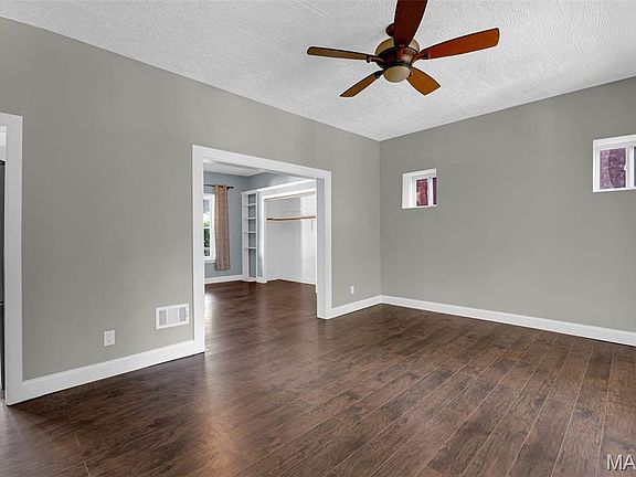 4th image of 4627 Wilcox Ave