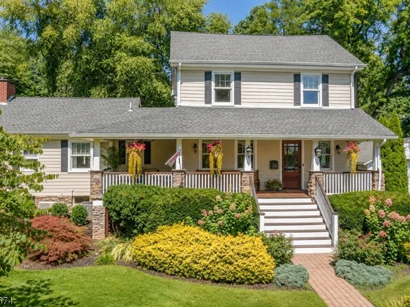 152 Hillside Ave, Chatham Boro, NJ 07928