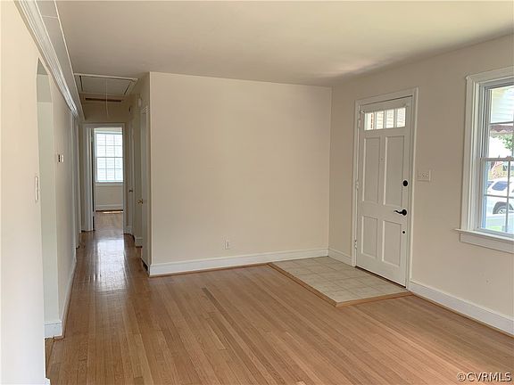 4th image of 515 Pinehurst Ave