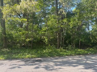 700 Van Buren Ave, New Chicago, IN 46342