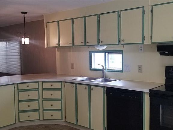 4th image of 50 Nuggett Dr