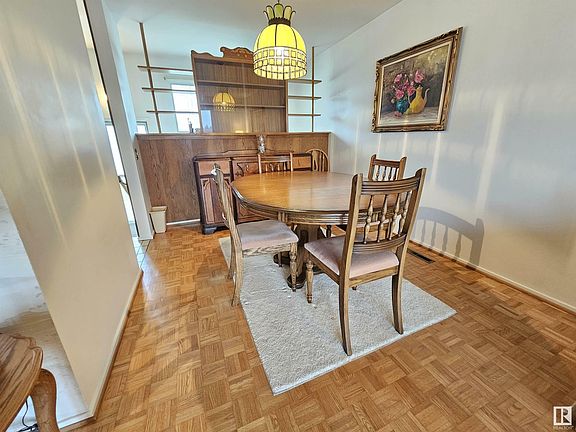 5th image of 7104 94b Ave NW