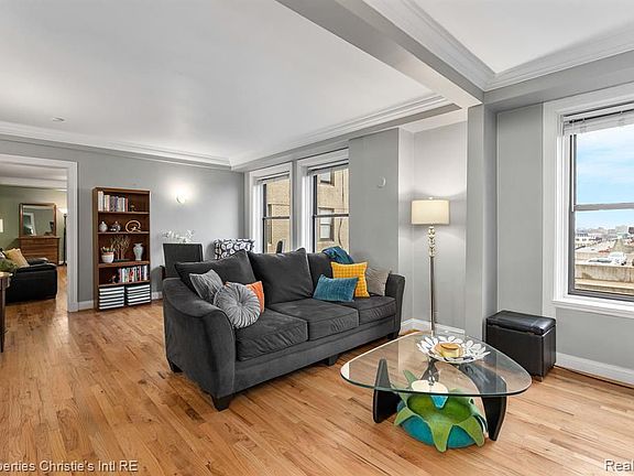 2nd image of 15 E Kirby St APT 625