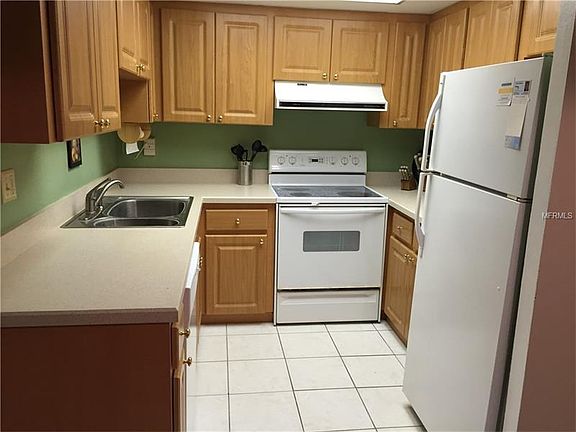 4th image of 1335 Queen Anne Dr #B
