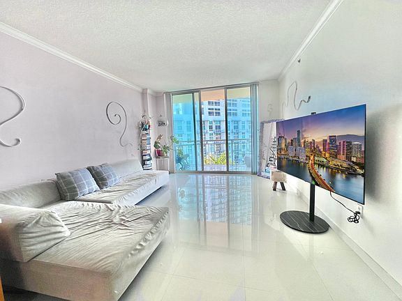 2nd image of 2000 N Bayshore Dr APT 906