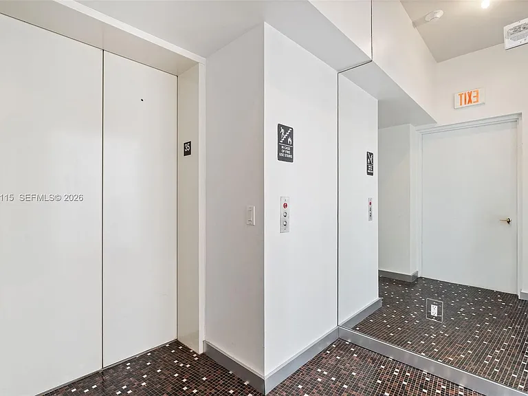 2020 N Bayshore Dr #3510 — Photo 2