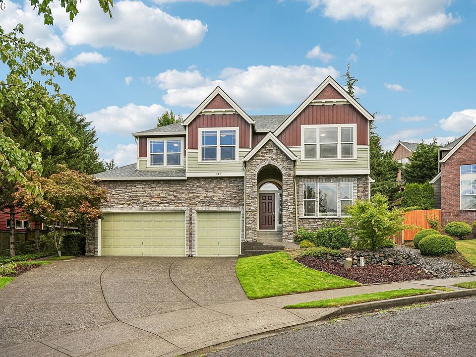1st image of 944 NW Hoquiam Ct