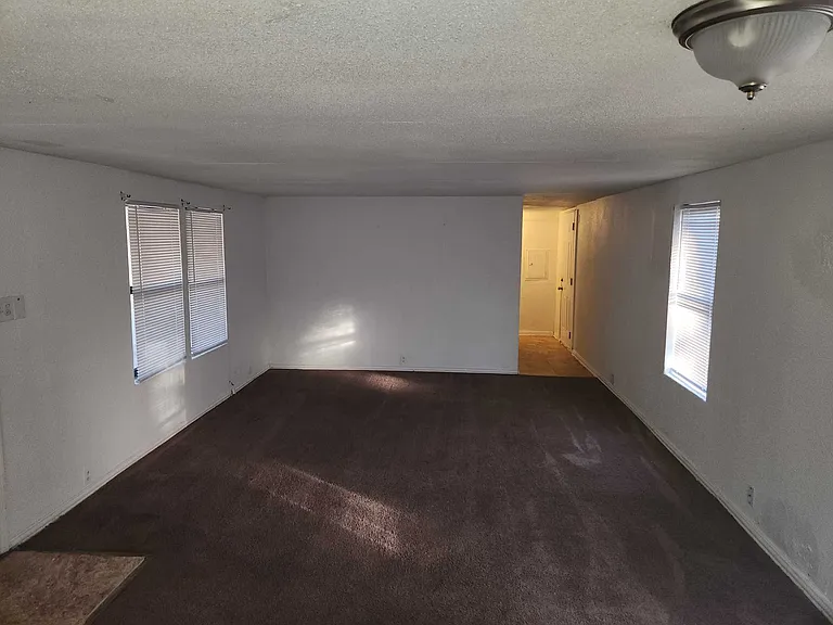 11202 Private Road 6104 — Photo 9