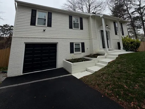 6214 Franconia Forest Ln, Alexandria, VA 22310