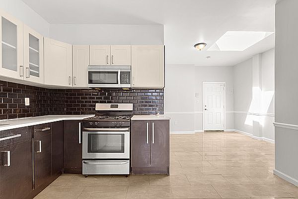 1st image of 1137 Flatbush Ave APT 3R