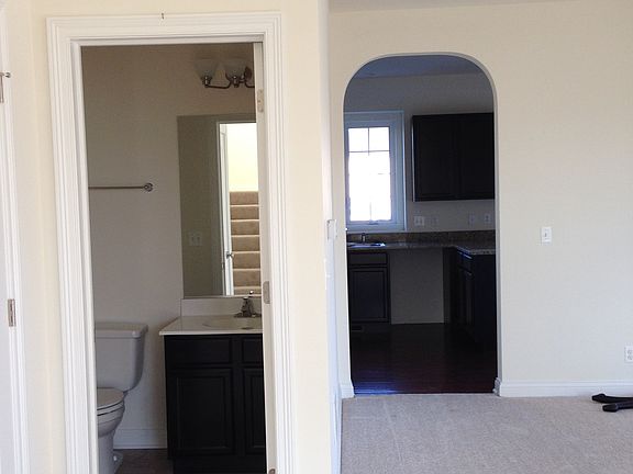 4th image of 120 Melrose Ct
