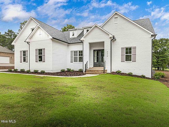 5th image of 226 Longleaf Drive