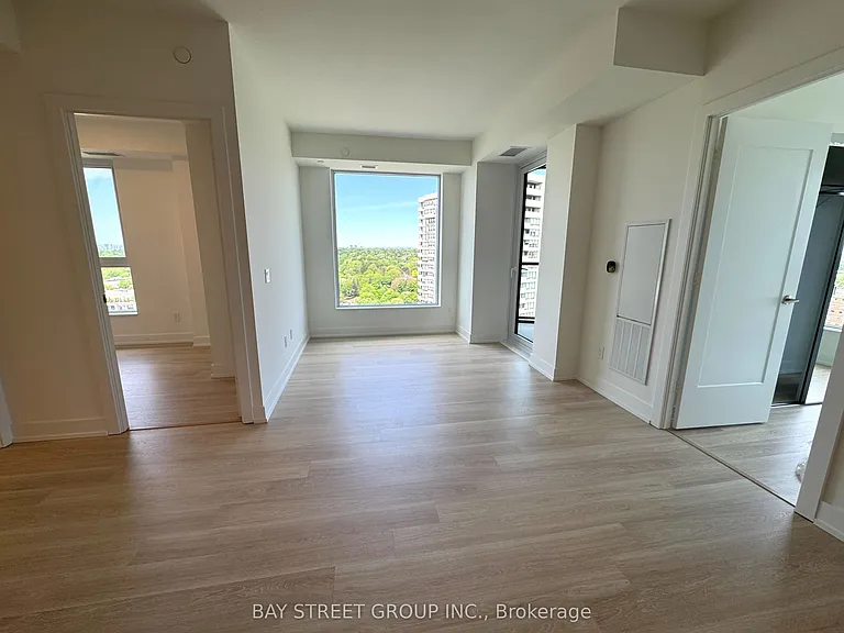 60 Central Park Dr #2013 — Photo 11