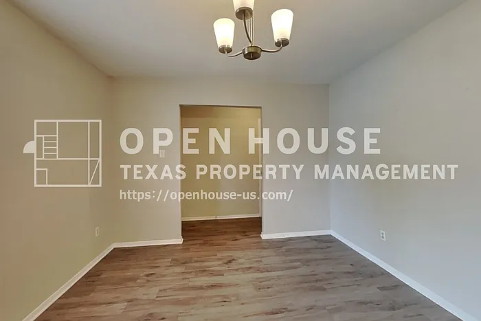3419 Shadowcrest Ln — Photo 6