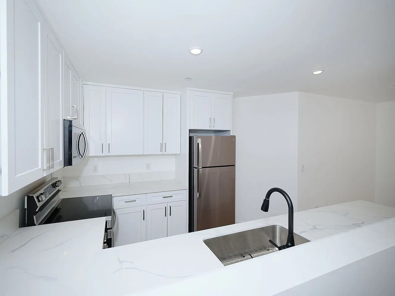 1 bed, $2,275 — Photo 4
