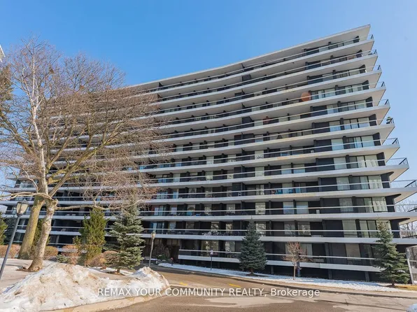 115 Antibes Dr #702, Toronto, ON M2R 2Y9