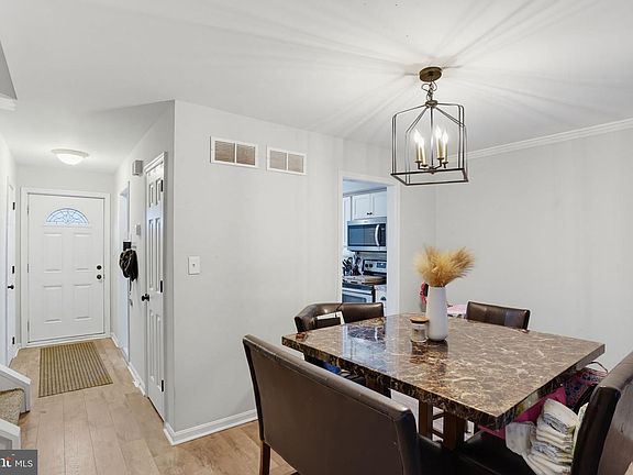 5th image of 6 Heritage Dr
