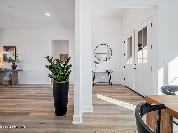 3rd image of 1446 Bacchus Way
