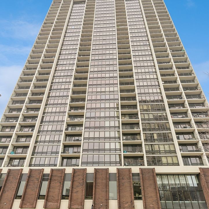 1st image of 1636 N Wells St APT 2304