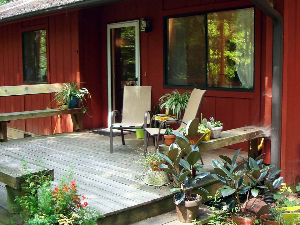 peaceful woodsy setting