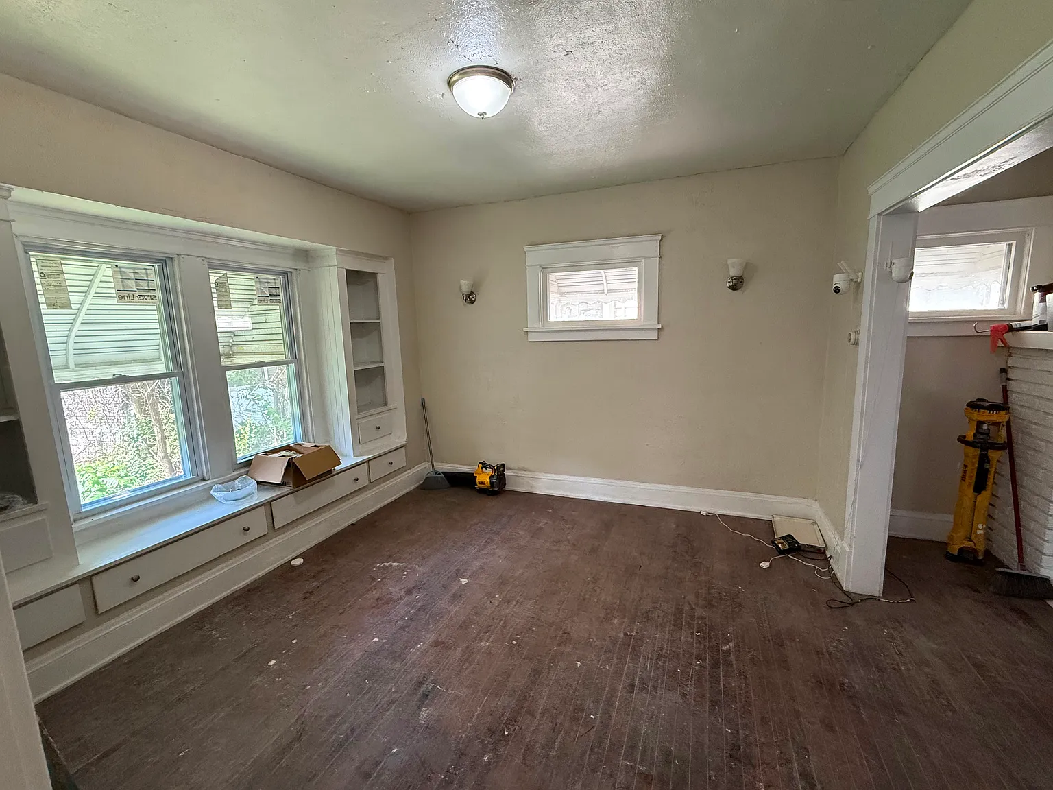 3 bed, 1185 sqft, $1,425 — Photo 2