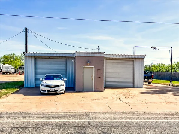 704 N 1st St, Haskell, TX 79521