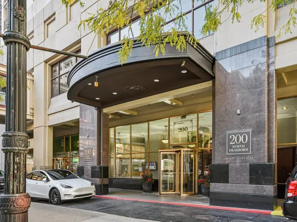 200 N Dearborn St Unit 1303, Chicago, IL 60601