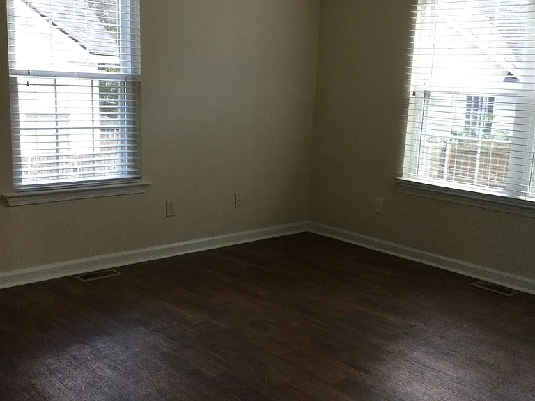 13 Coachmen Ct — Photo 6
