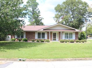 202 9th Ave, Eastman, GA 31023