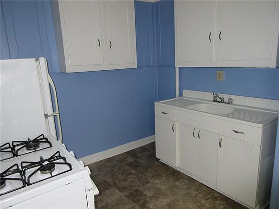 3rd image of 159 Danny Dr