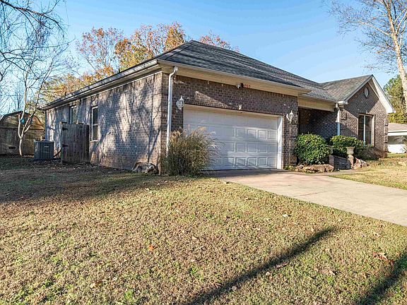 3rd image of 6905 Woodmist Dr