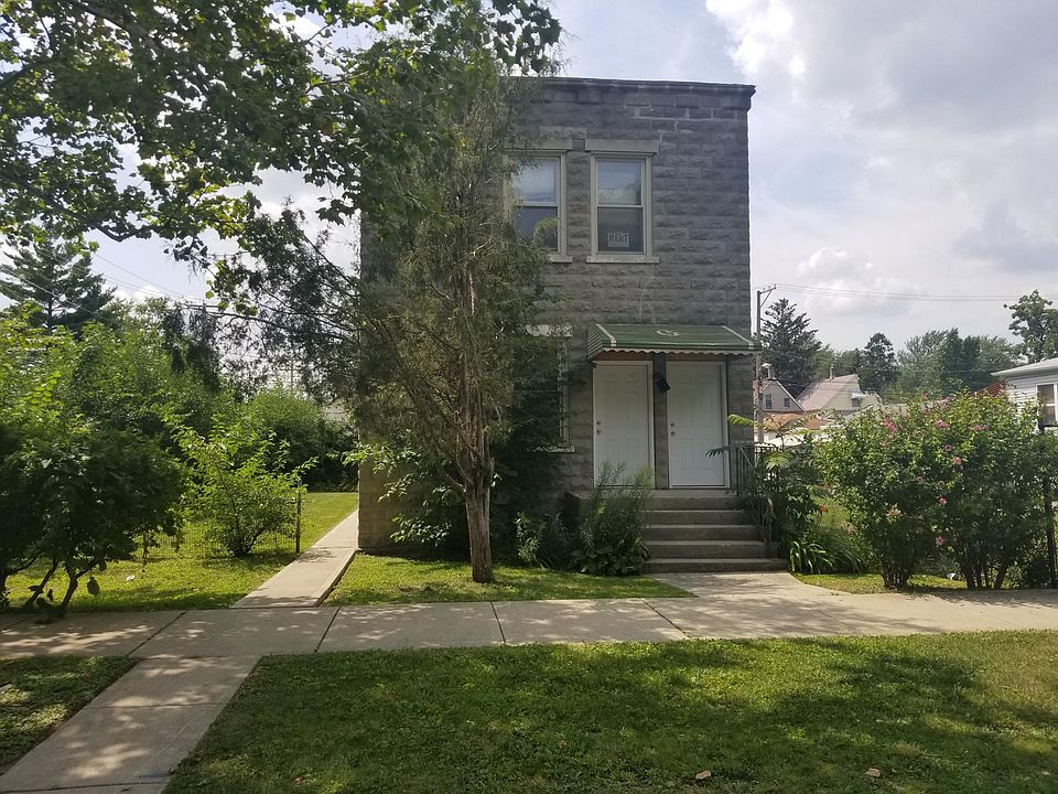 1st image of 9238 S Woodlawn Ave #2