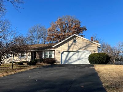 2738 Deer Path Trl, Freeport, IL, 61032