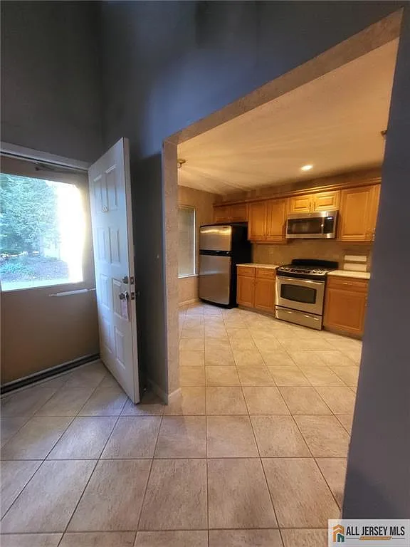 2 bed, 2.5 bath, 1486 sqft, $3,250 — Photo 4