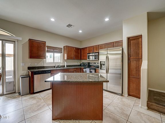 4th image of 2402 E 5TH Street #1452