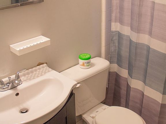 3rd image of 610 W 5th Ave APT 2
