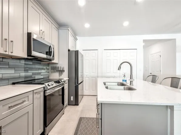 14195 Oviedo Pl, Fort Myers, FL 33905