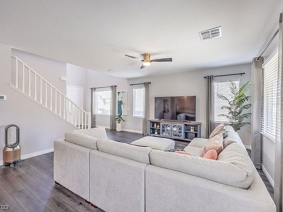 5th image of 4035 Redwood Glen Ct