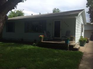 4249 Grandview Ave, Des Moines, IA 50317