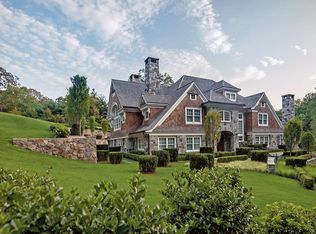 1 Pinetum Ln, Cos Cob, CT 06807