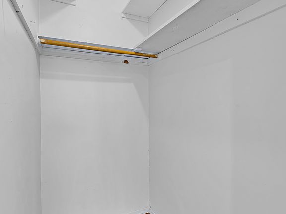 4th image of 525 E 78th St Floor 3