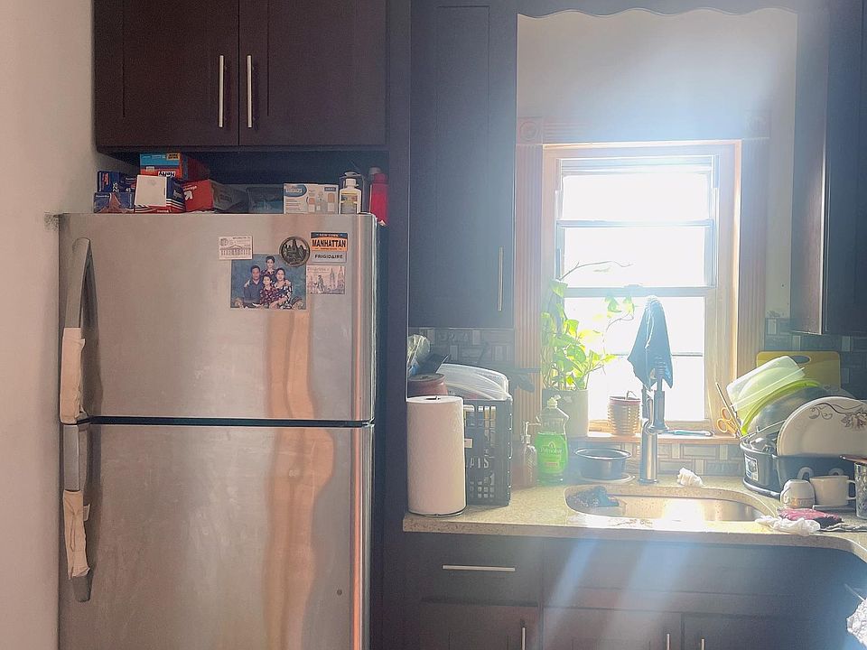 2nd image of 8614 143rd St #2