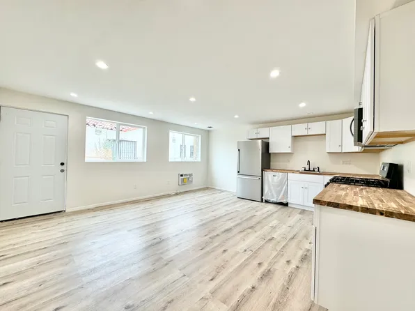 14617 Gilmore St #14615, Van Nuys, CA 91411