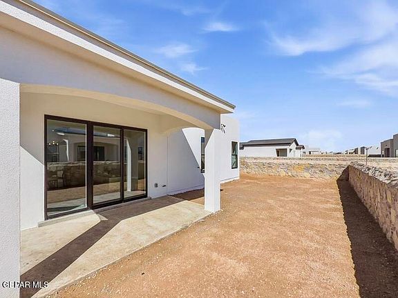 2nd image of 656 Paseo Campanero St