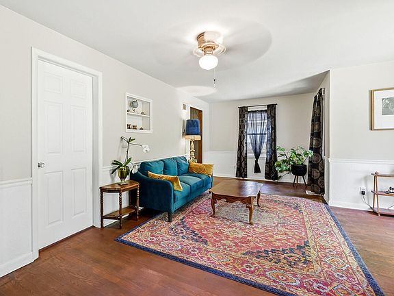 4th image of 1616 N Rogers Avenue