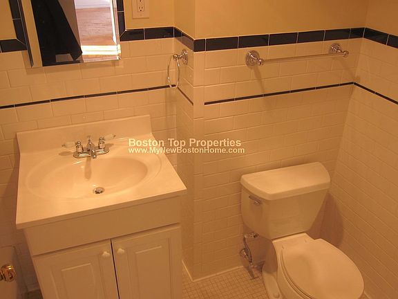 5th image of 103 Monmouth St #717
