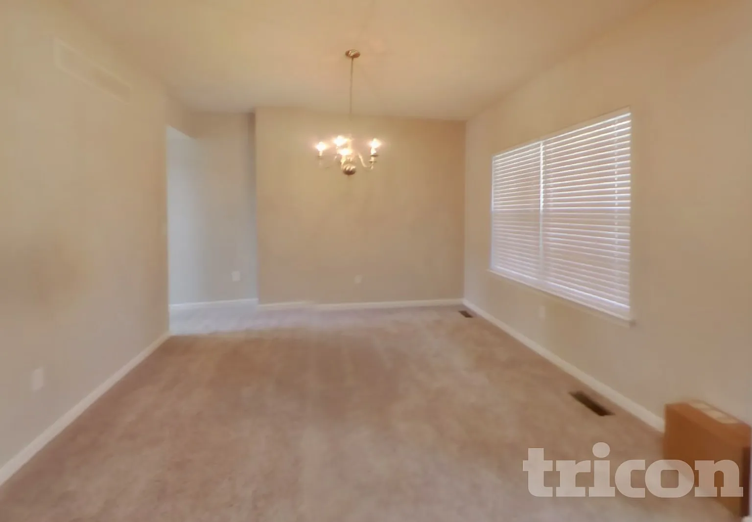 605 Royal Crest Way O'Fallon IL — Photo 4